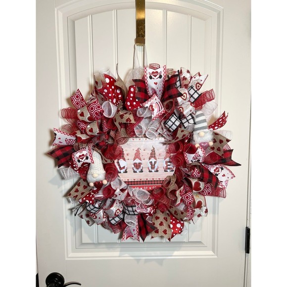 Handmade Valentine’s Gnome LOVE Ribbon Prelit Wreath 22 ins LED W11 - Picture 11 of 12